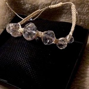 Adjustable bolo bracelet with crystal beads